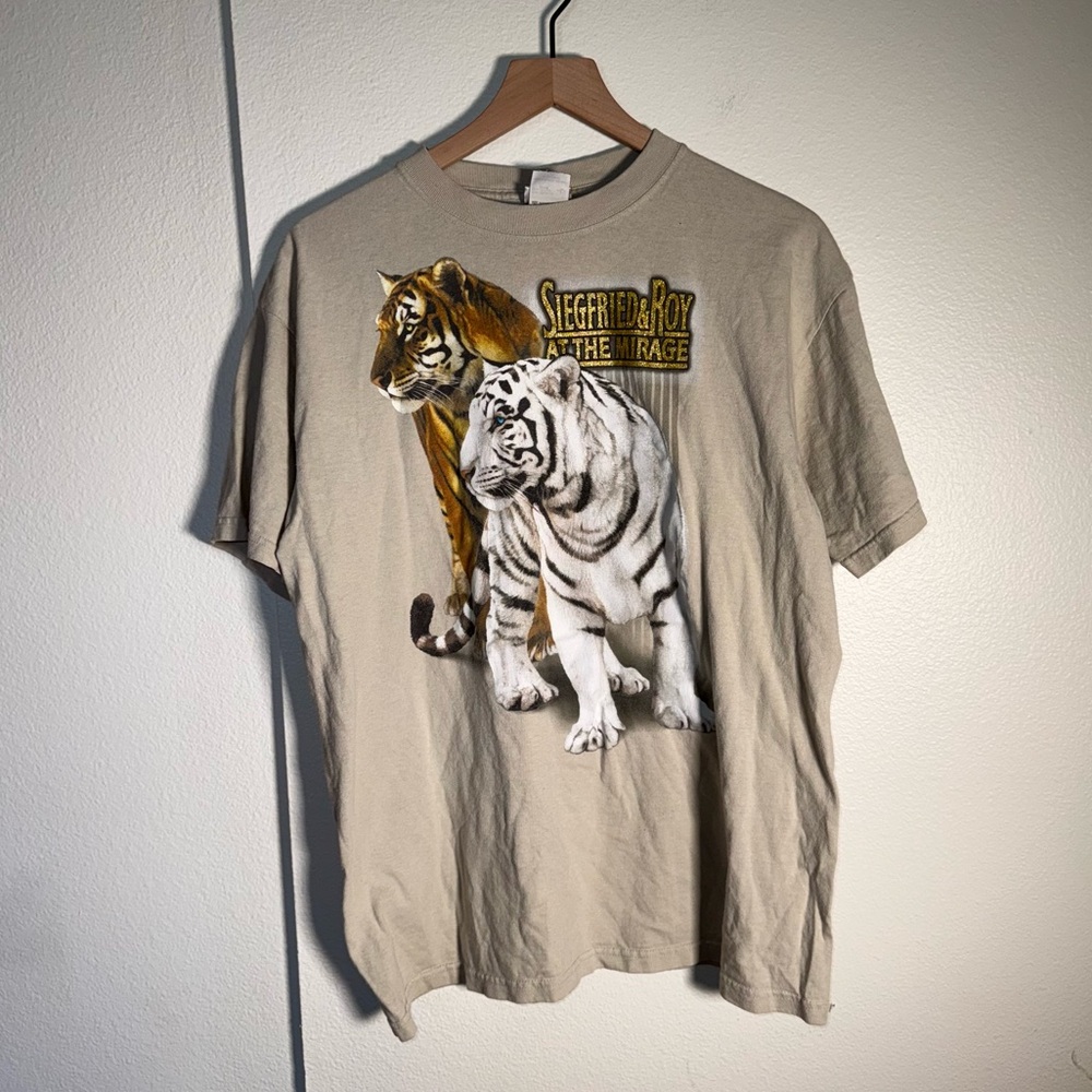 VINTAGE SIEGFRIED & ROY The Mirage Las Vegas Graphic nostalgia tiger tshirt XL